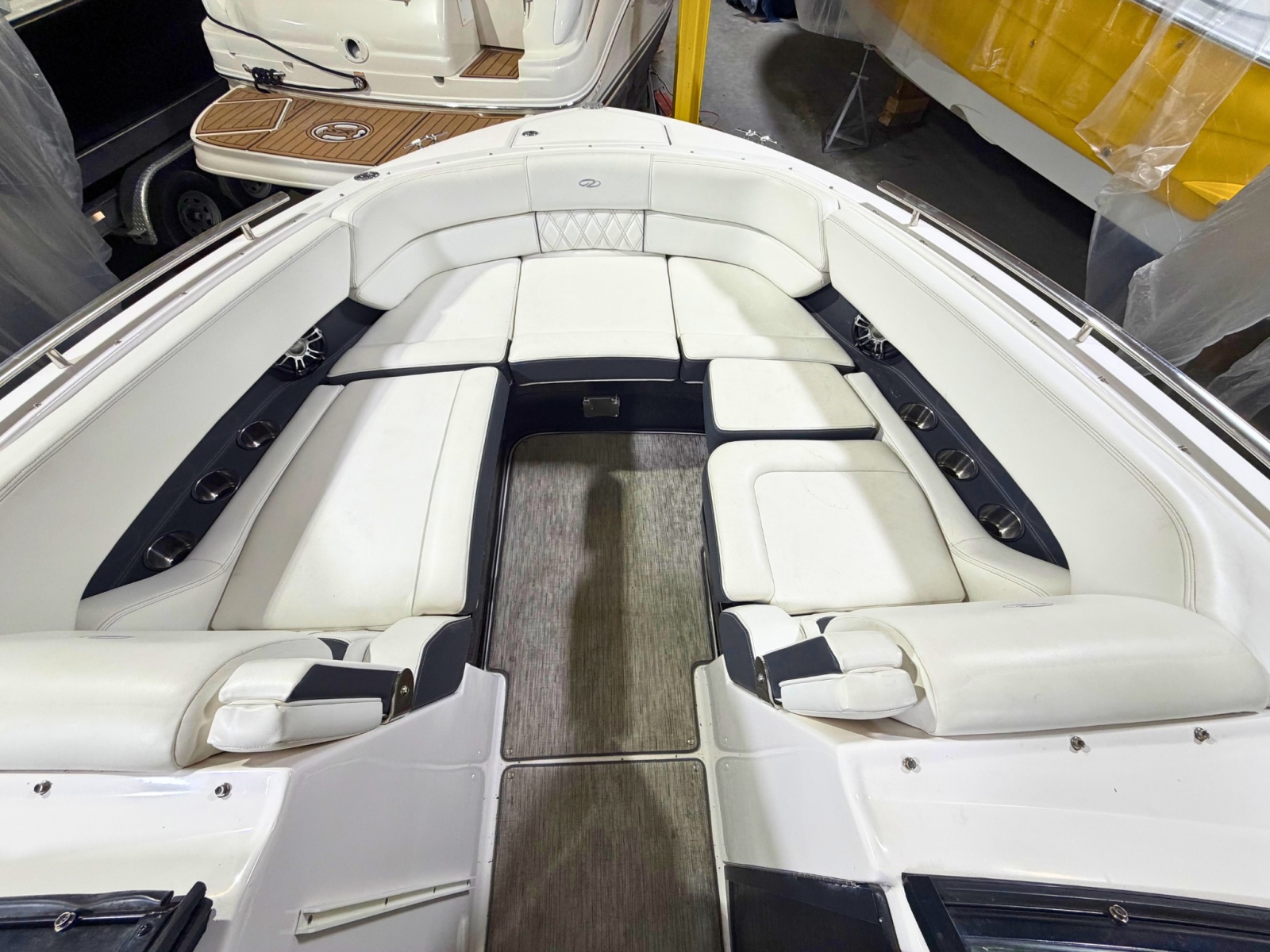 28' 2019 Regal 2800 Bowrider