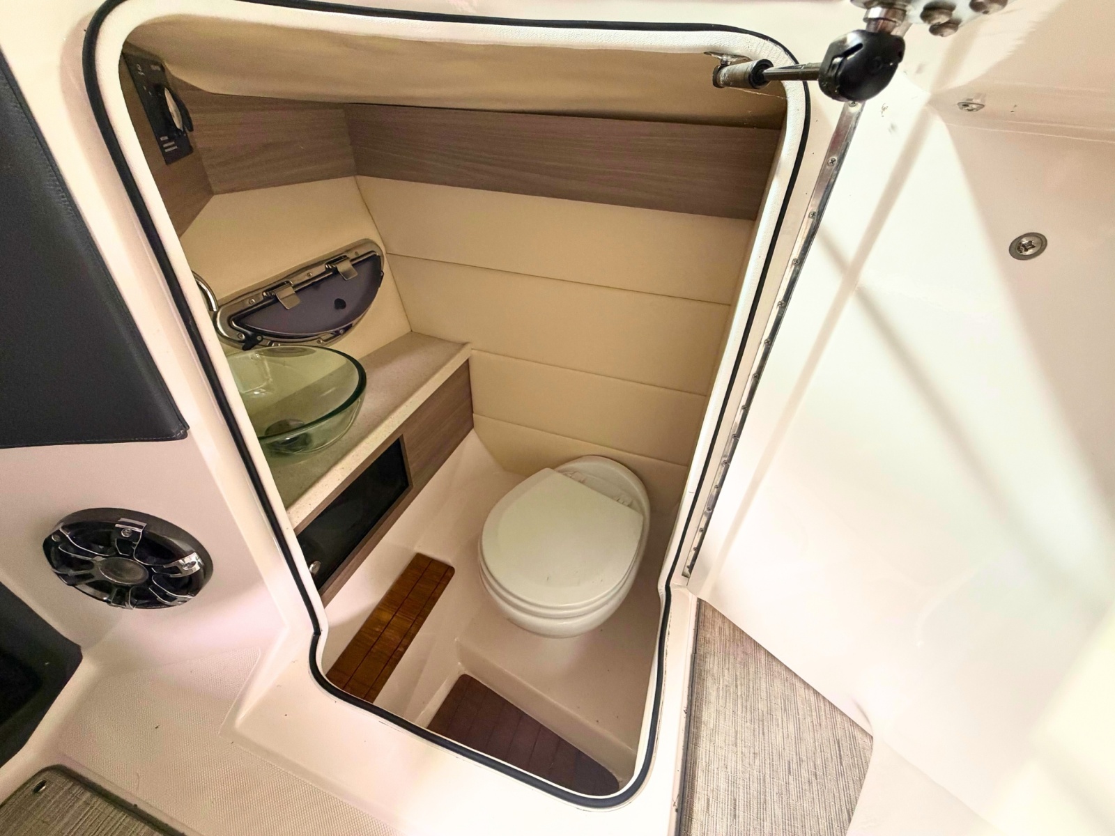 28' 2019 Regal 2800 Bowrider