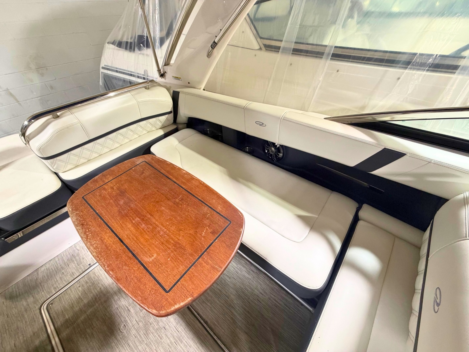 28ft Regal Yacht For Sale