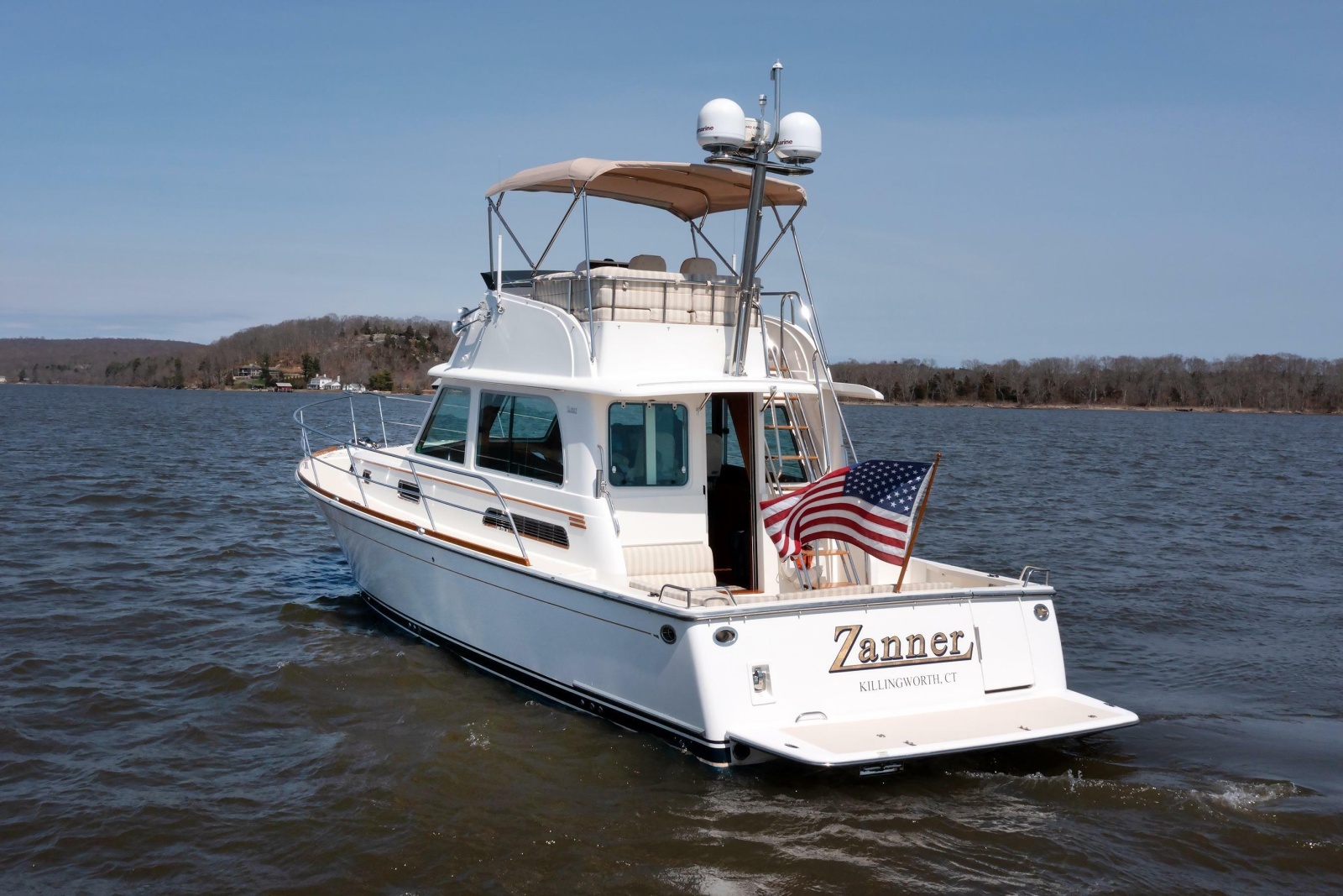 42' 2016 Sabre 42 Fly Bridge Sedan