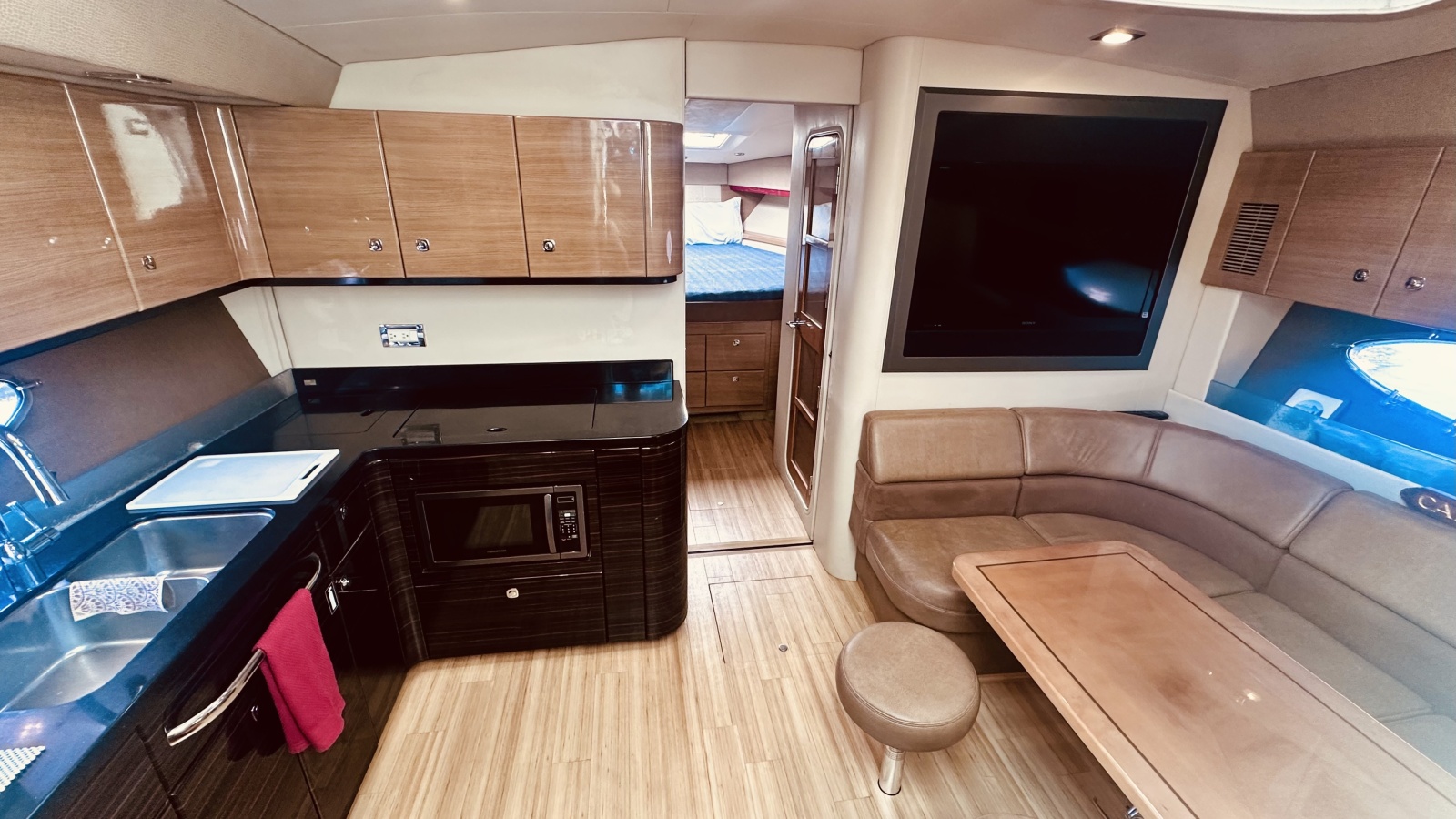 45' 2012 Formula 45 Yacht