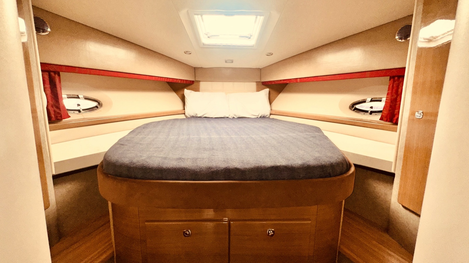 45' 2012 Formula 45 Yacht