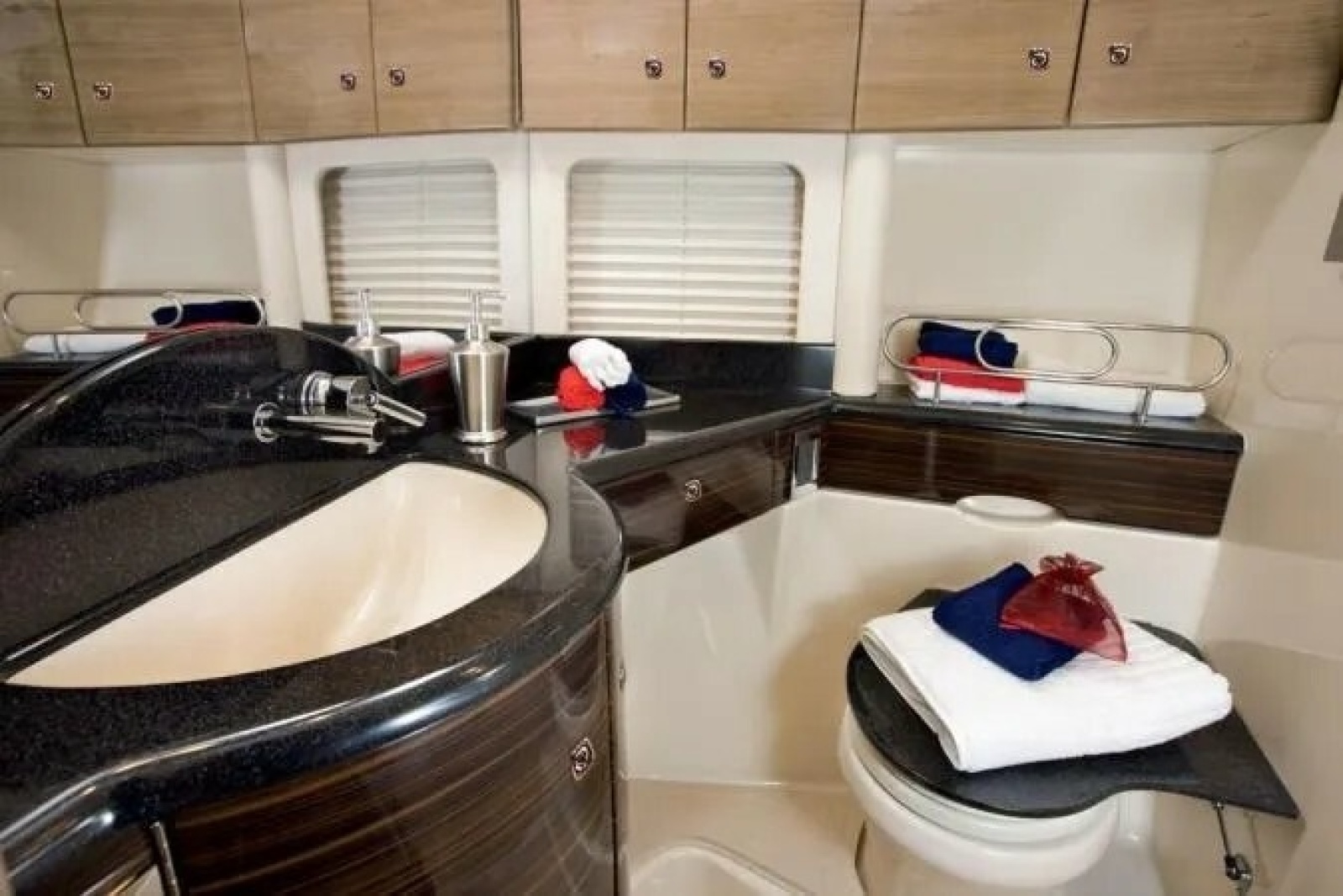 45' 2012 Formula 45 Yacht