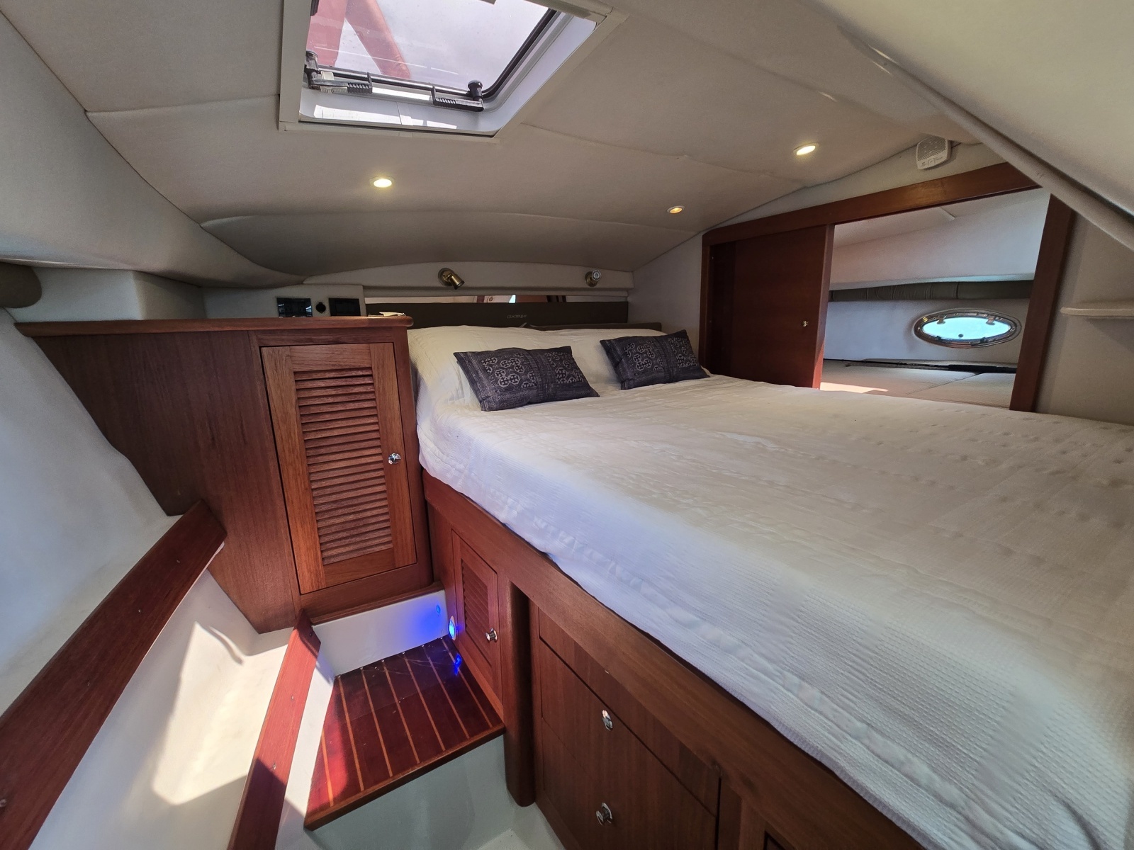 Carpe Ahora 37ft Glacier Bay Yacht For Sale