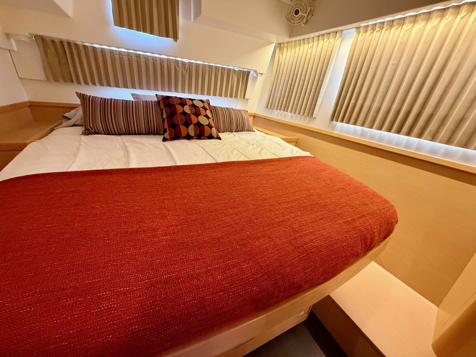 Owners Version 42ft Lagoon Yacht For Sale