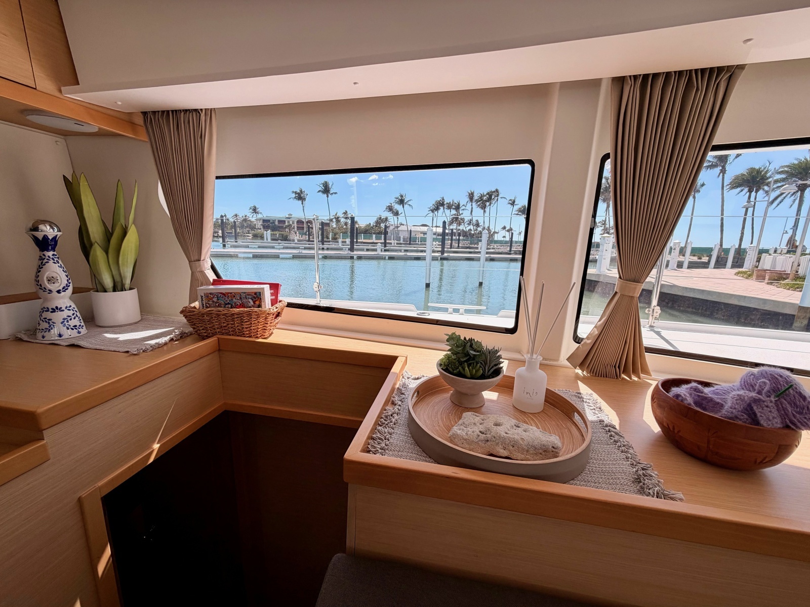 Owners Version 42ft Lagoon Yacht For Sale