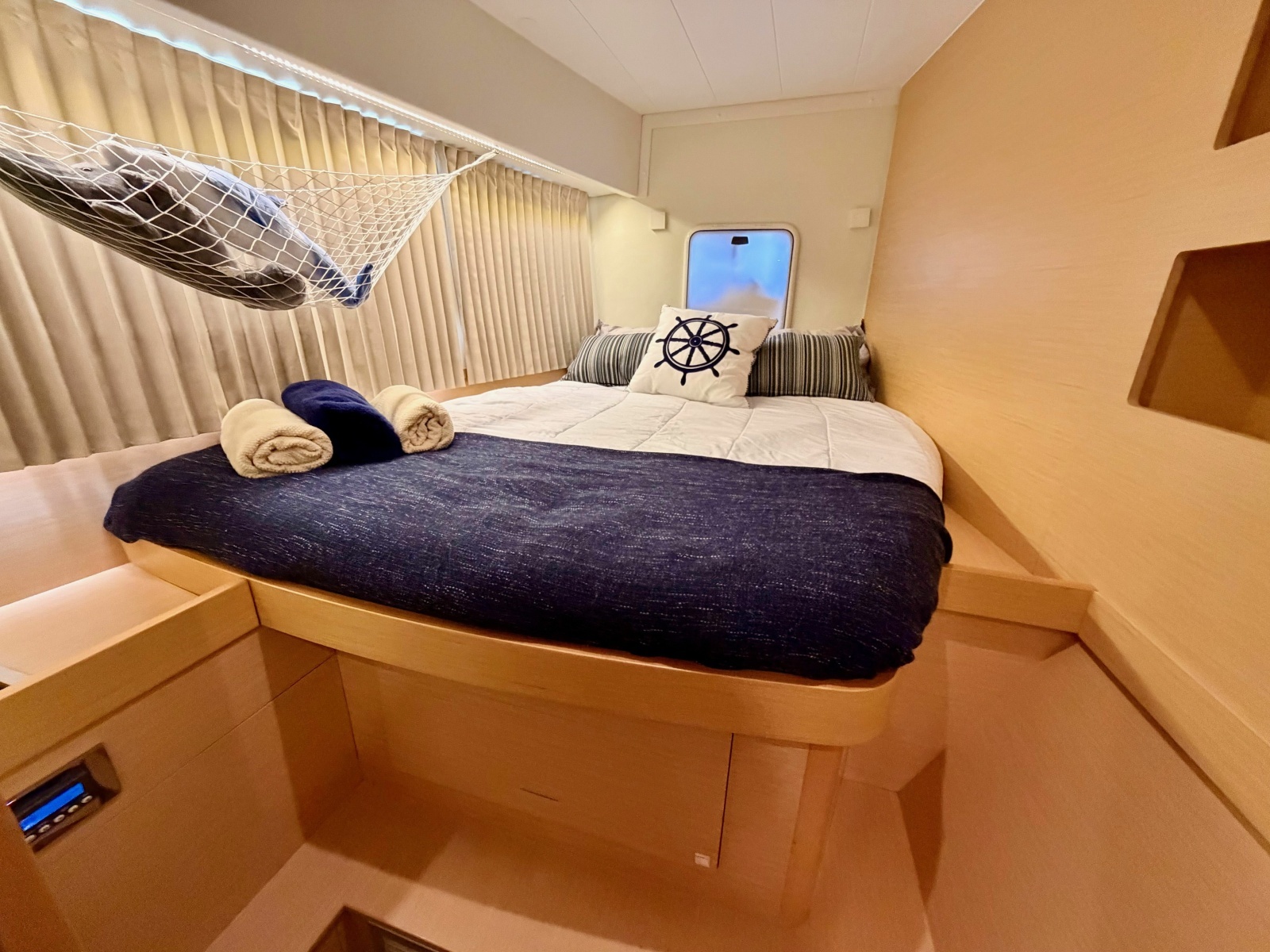 Owners Version 42ft Lagoon Yacht For Sale