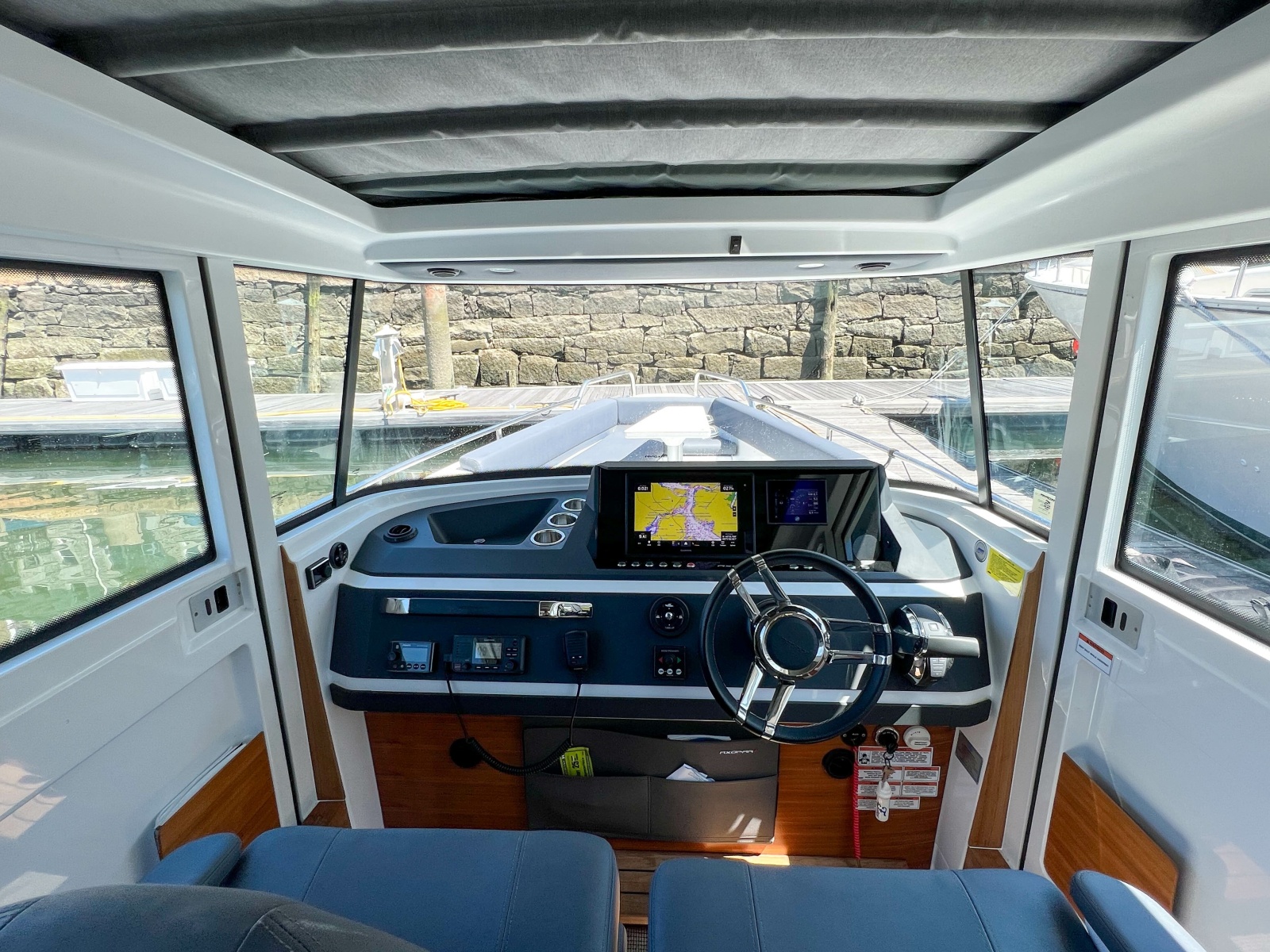 28' 2020 Axopar 28 Cabin