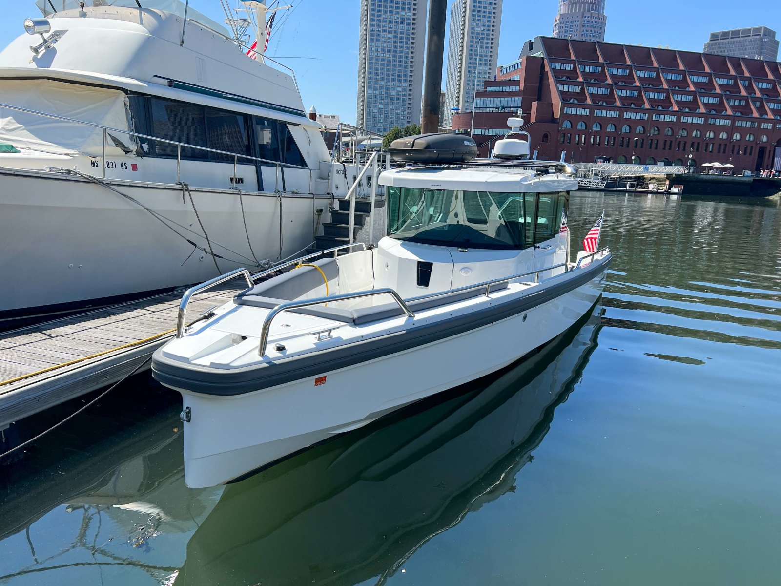 28' 2020 Axopar 28 Cabin