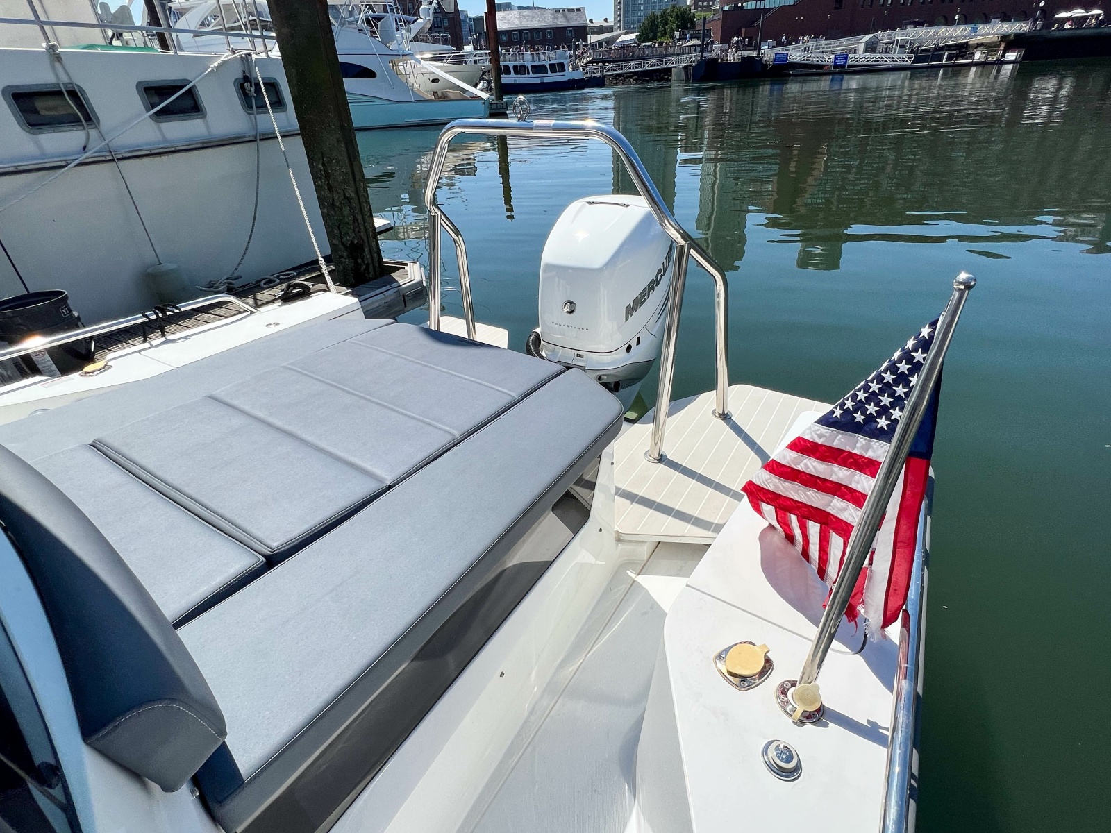 28' 2020 Axopar 28 Cabin