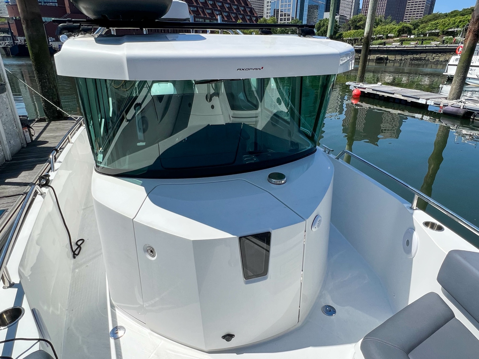 28' 2020 Axopar 28 Cabin