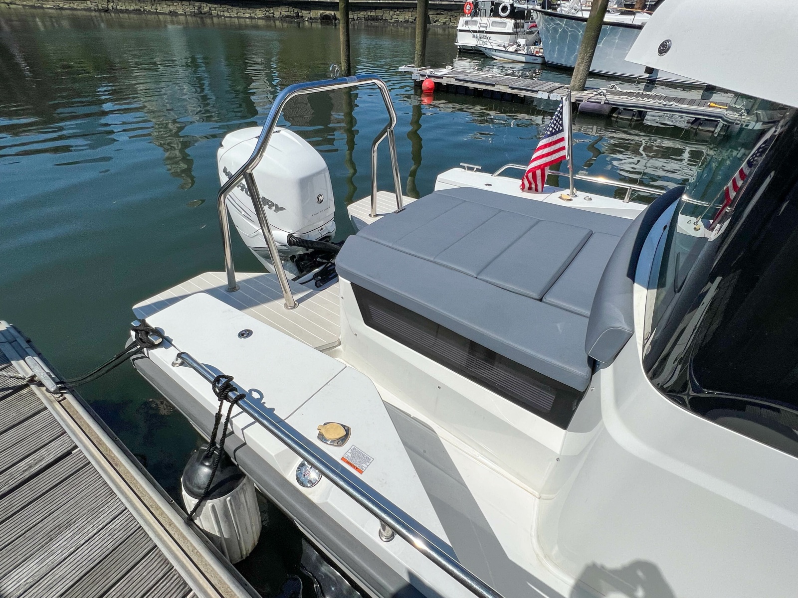 28' 2020 Axopar 28 Cabin