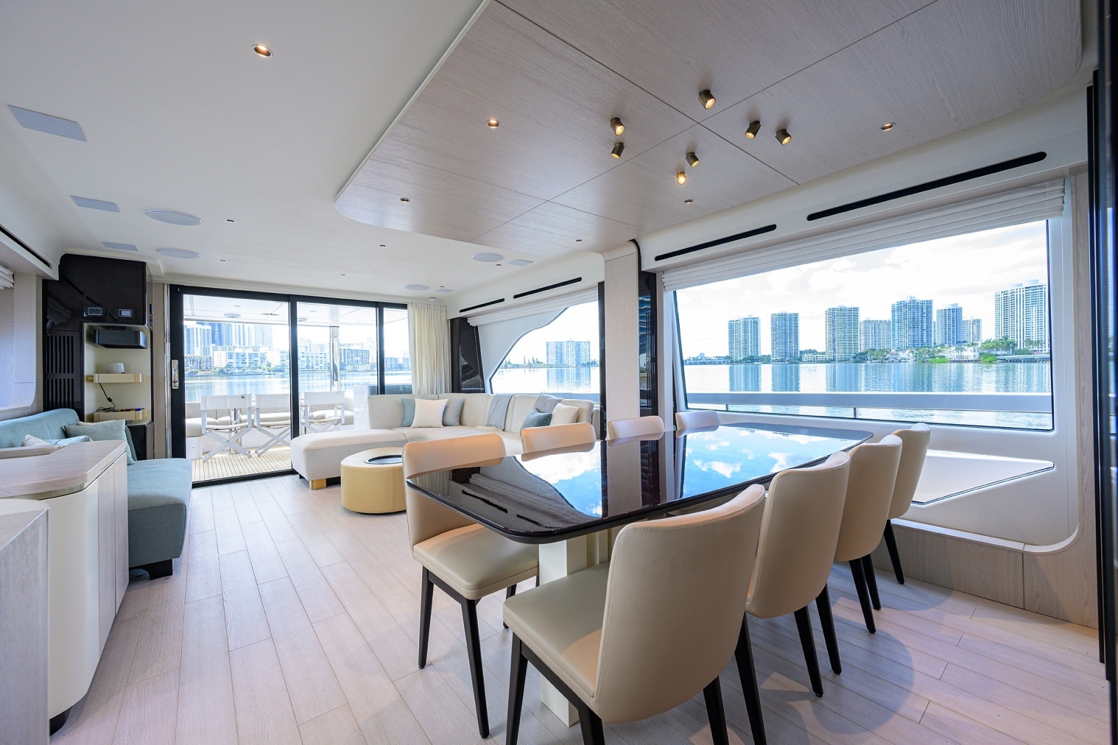 DT78 78ft Azimut Yacht For Sale