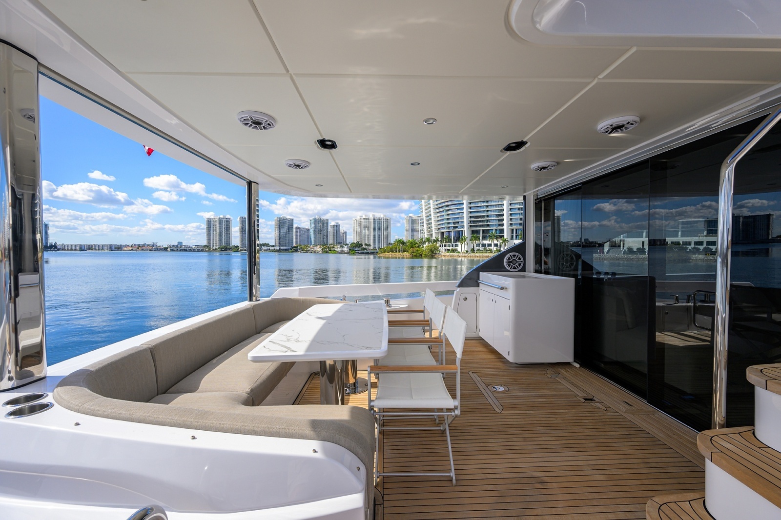 DT78 78ft Azimut Yacht For Sale