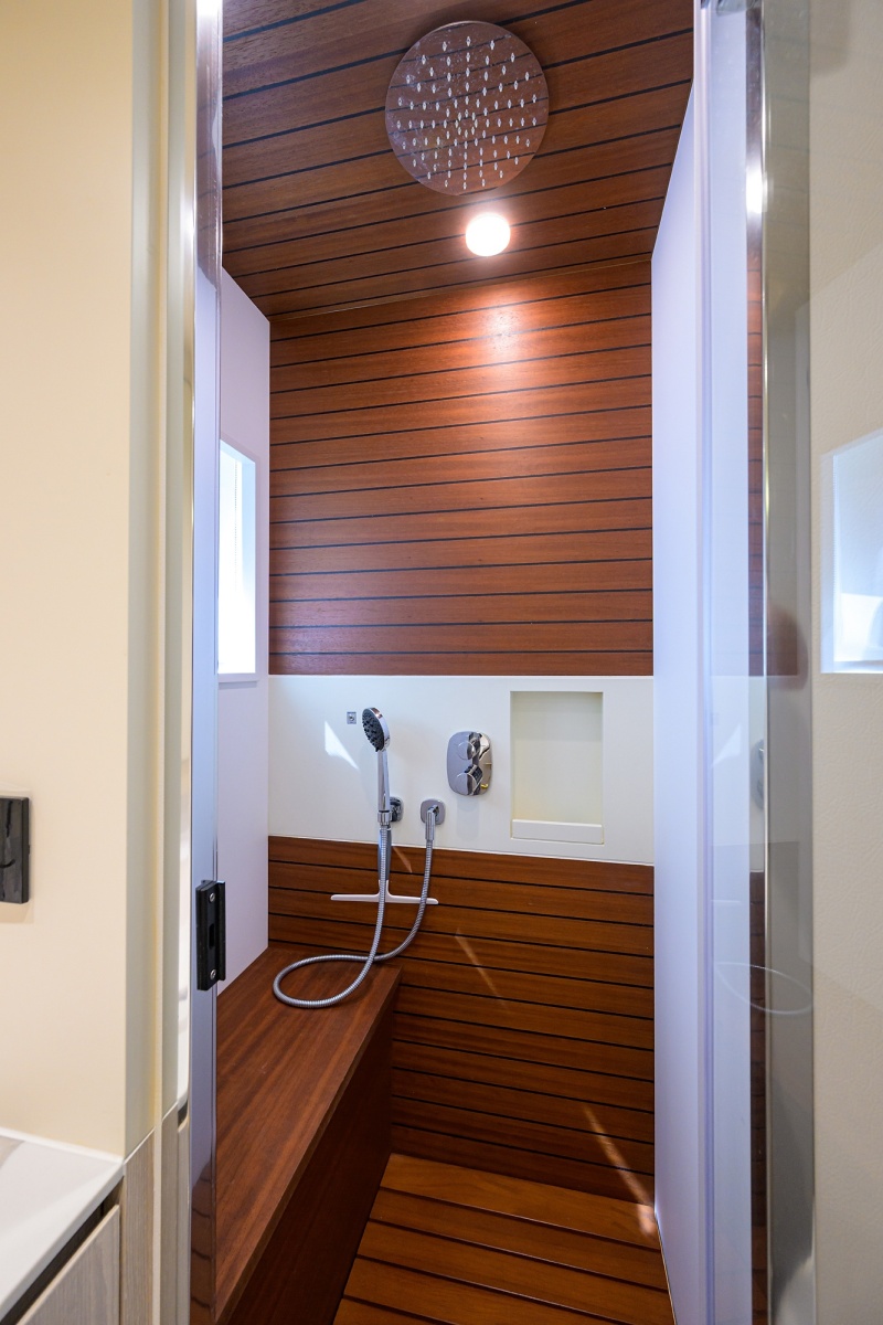 78' 2024 Azimut Fly 78