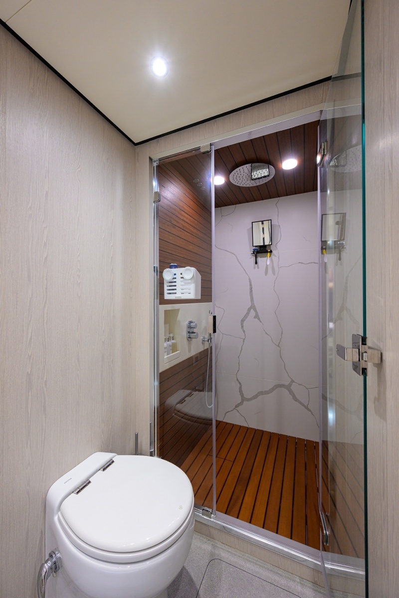 DT78 78ft Azimut Yacht For Sale