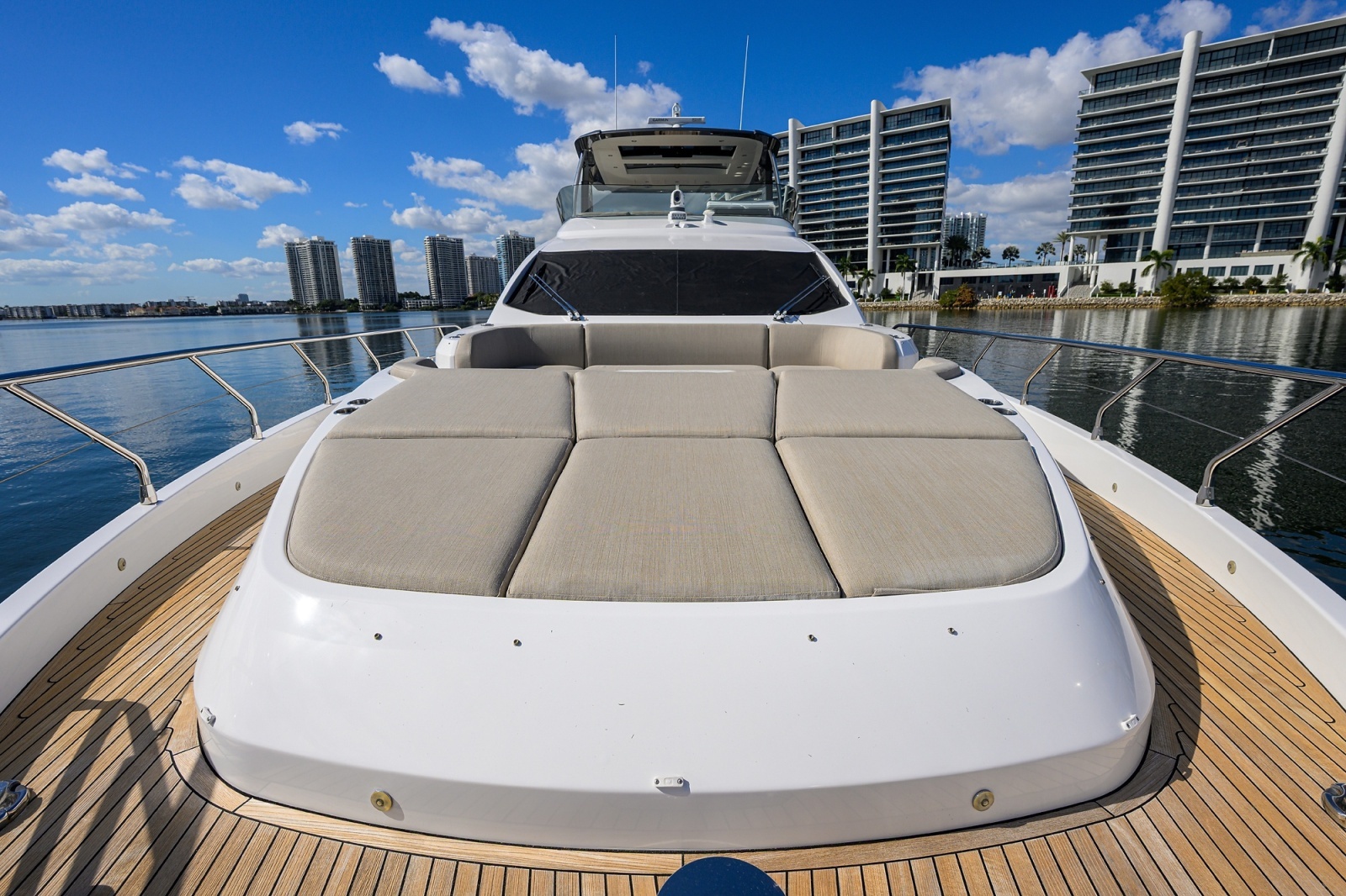DT78 78ft Azimut Yacht For Sale