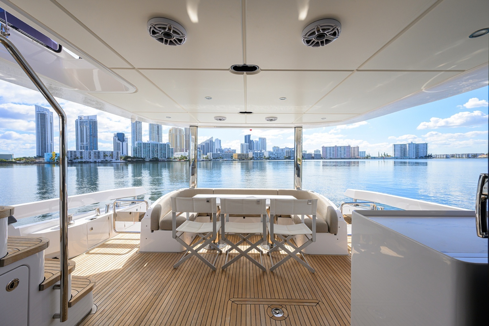 DT78 78ft Azimut Yacht For Sale