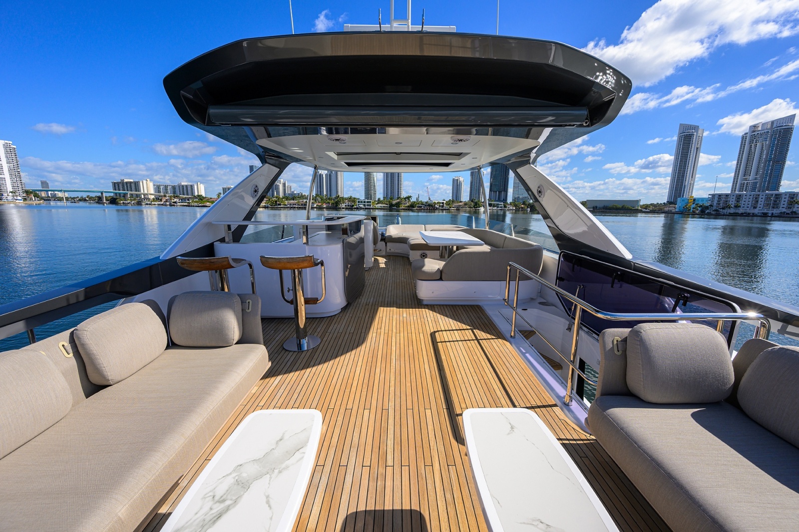 78' 2024 Azimut Fly 78