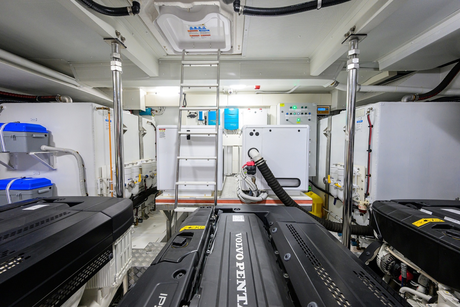 78' 2024 Azimut Fly 78