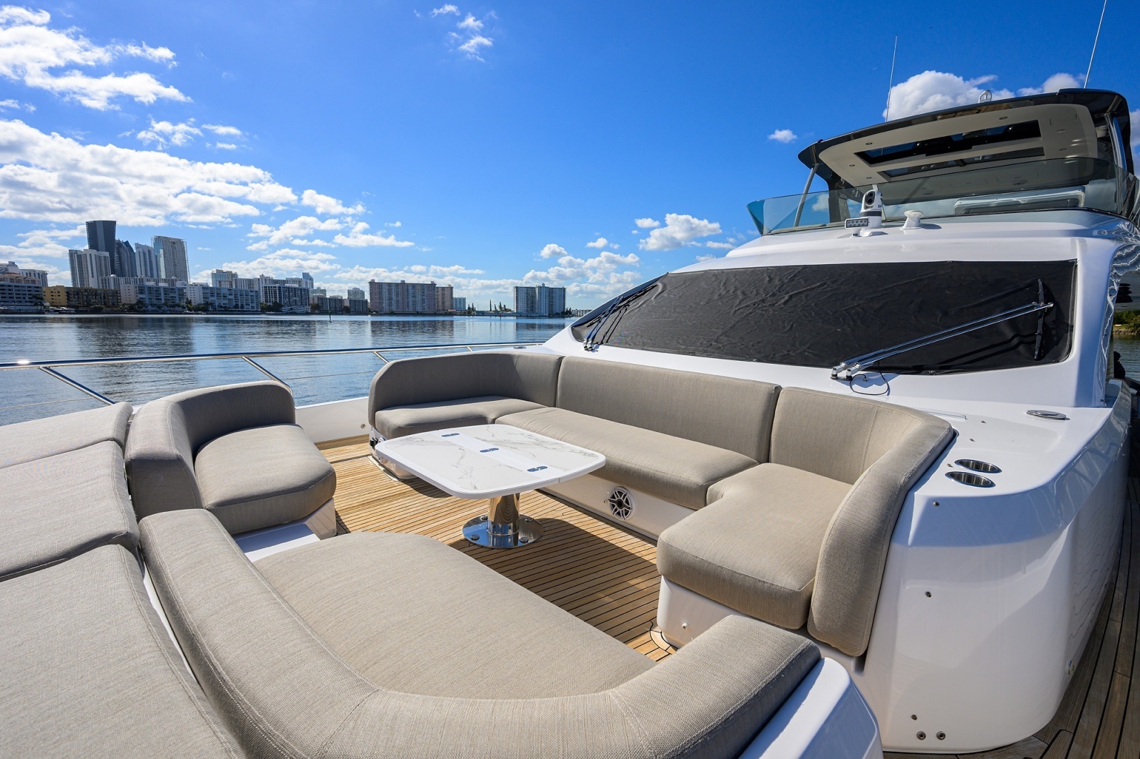 DT78 78ft Azimut Yacht For Sale