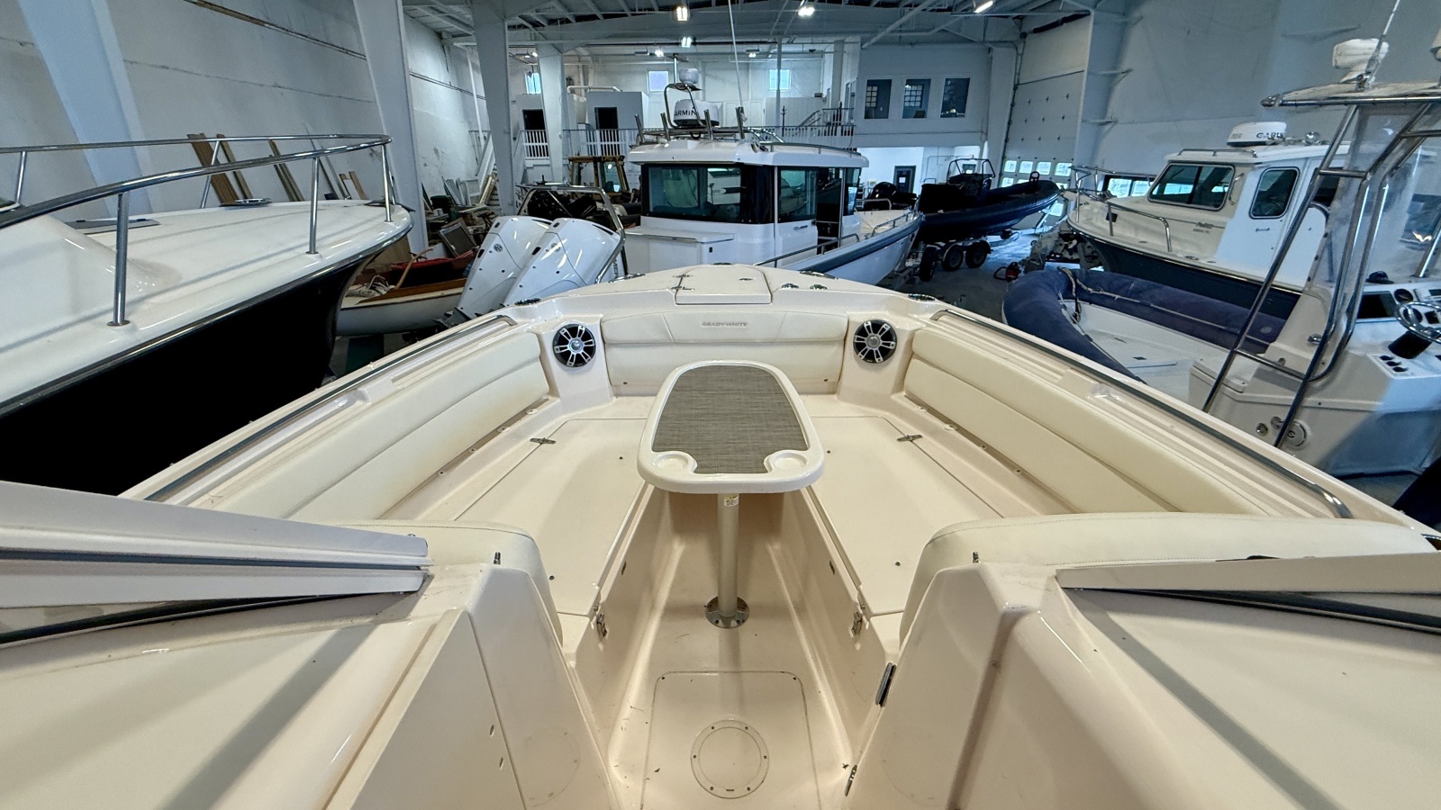 Suits ME 28ft Grady White Yacht For Sale