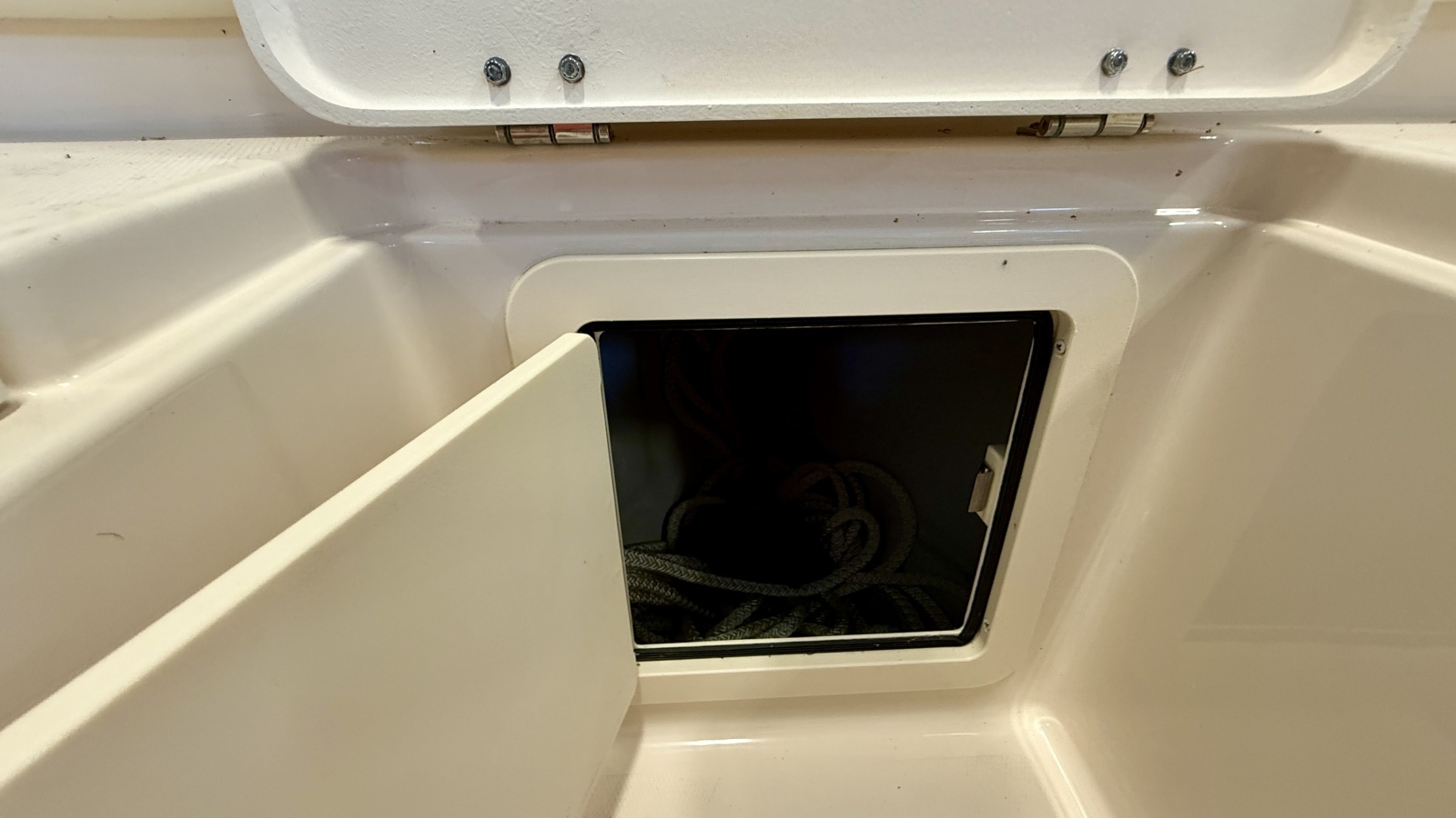 Suits ME 28ft Grady White Yacht For Sale