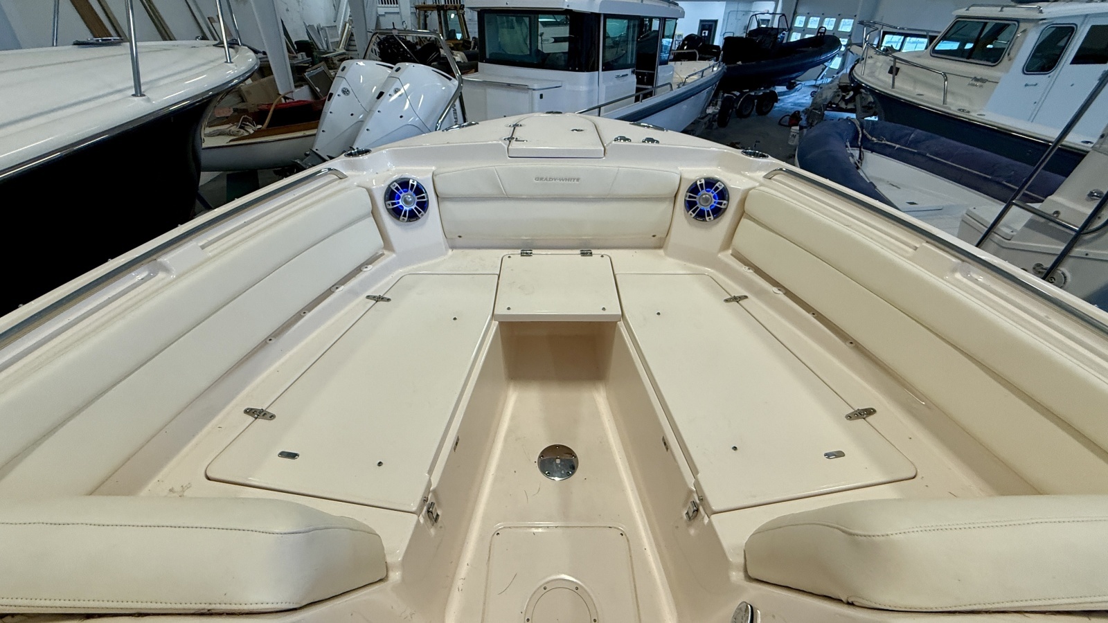 Suits ME 28ft Grady White Yacht For Sale