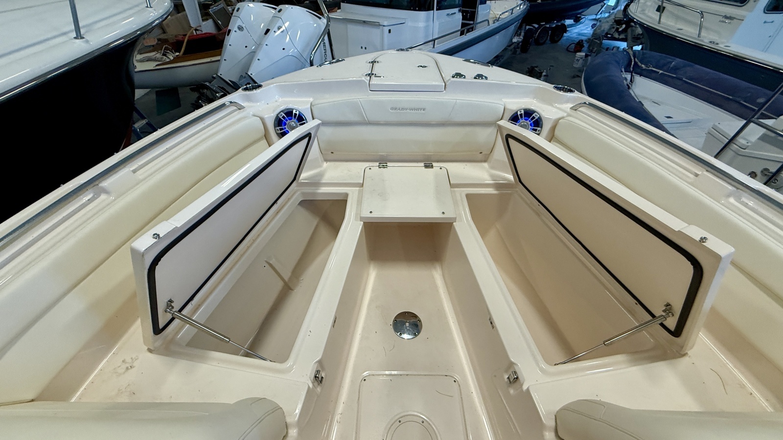 Suits ME 28ft Grady White Yacht For Sale