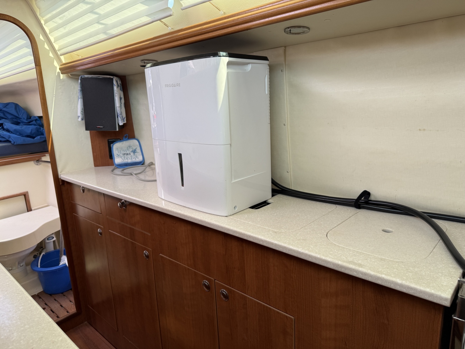 SIRENIA  35ft Gemini Yacht For Sale