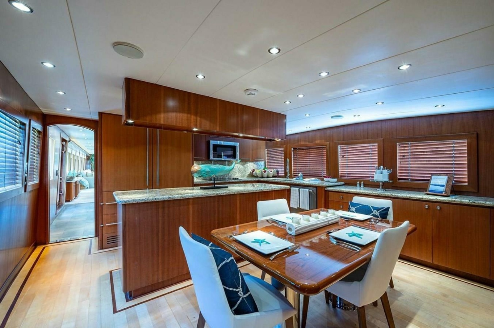 MAGNUM RIDE 100ft Hatteras Yacht For Sale