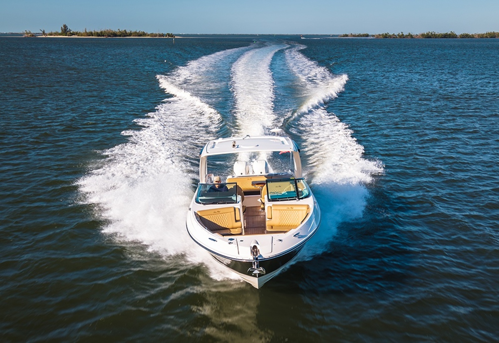 35' 2023 Sea Ray SLX 350 Outboard