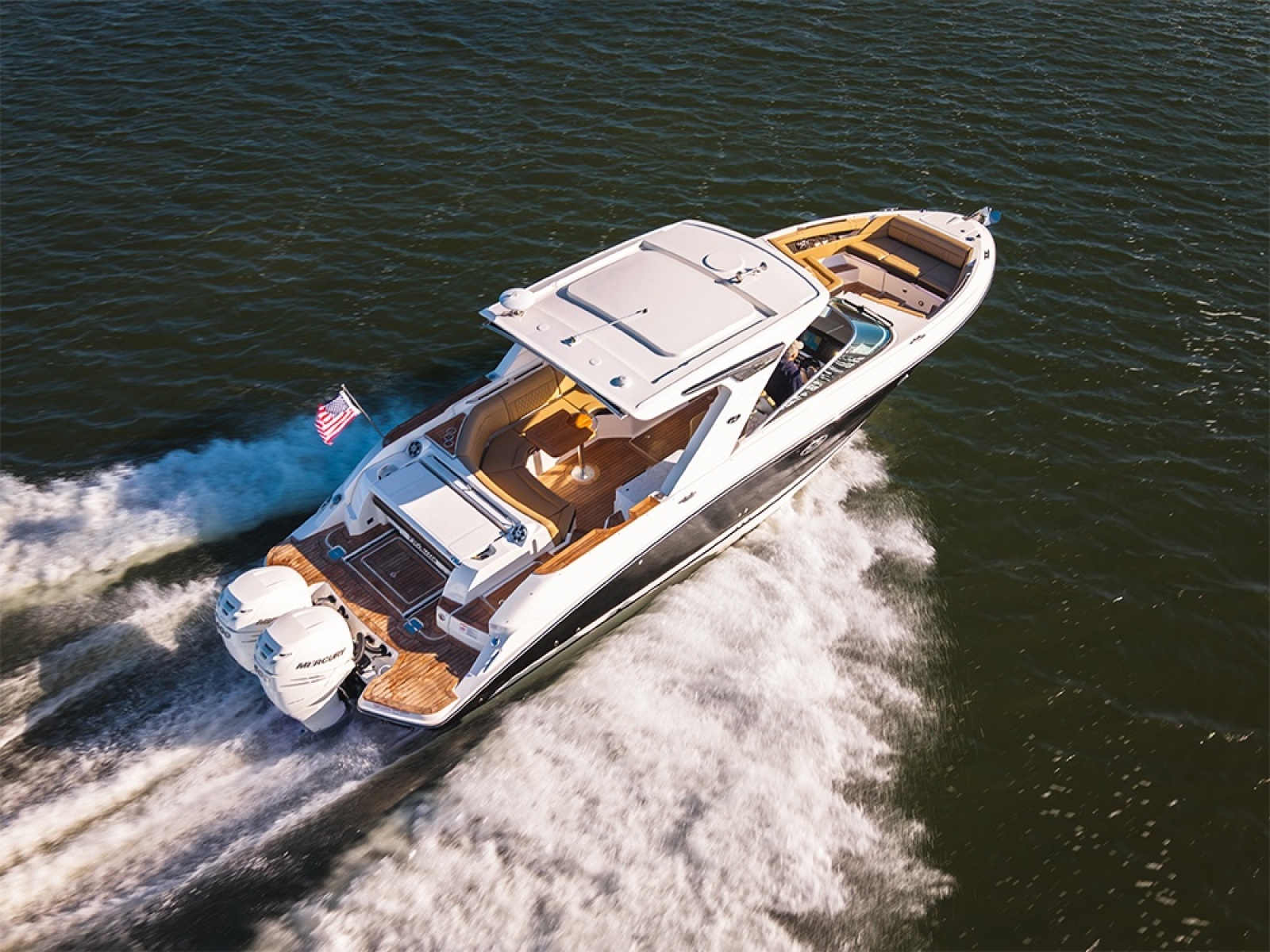 35' 2023 Sea Ray SLX 350 Outboard