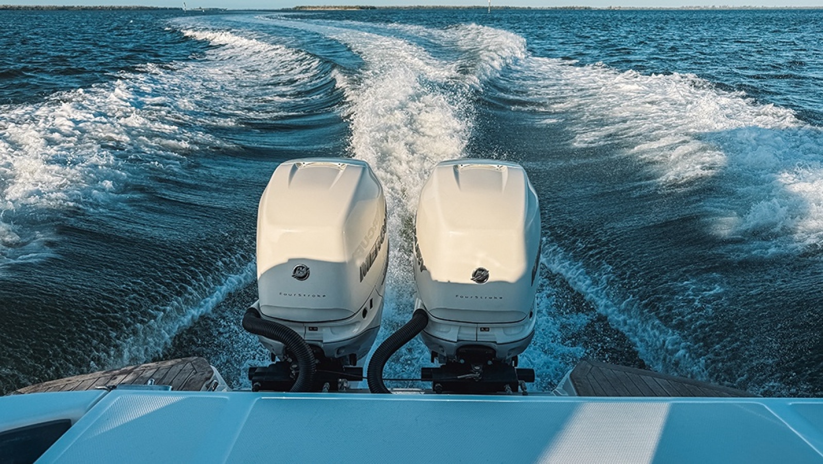 35' 2023 Sea Ray SLX 350 Outboard