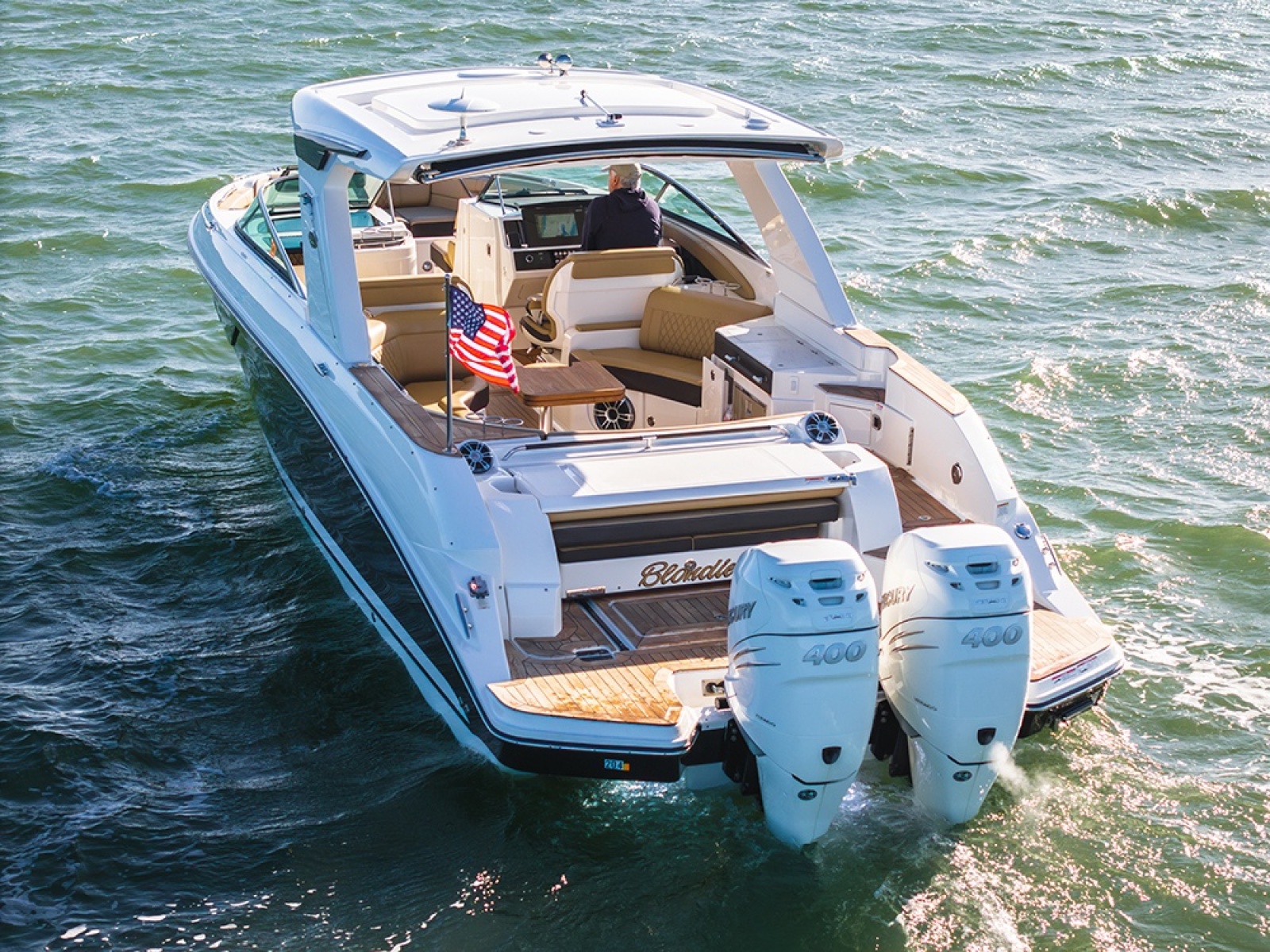 35' 2023 Sea Ray SLX 350 Outboard