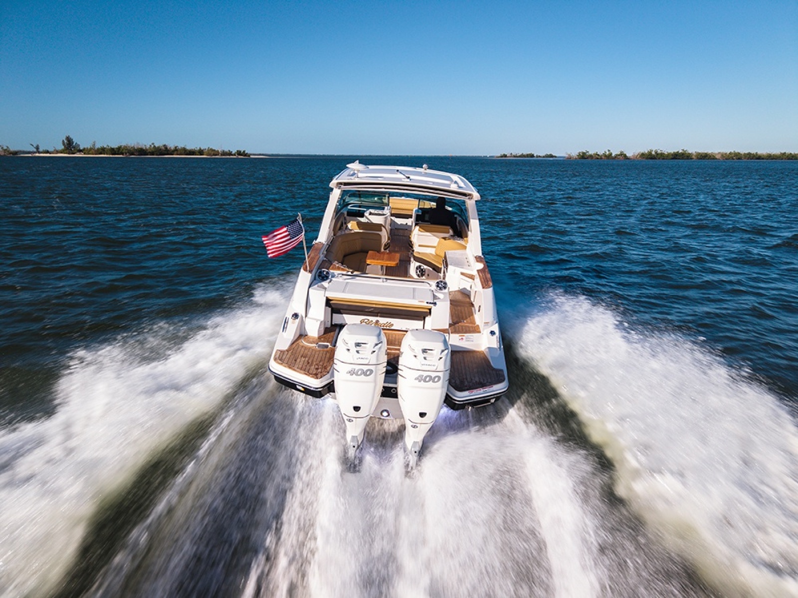 35' 2023 Sea Ray SLX 350 Outboard