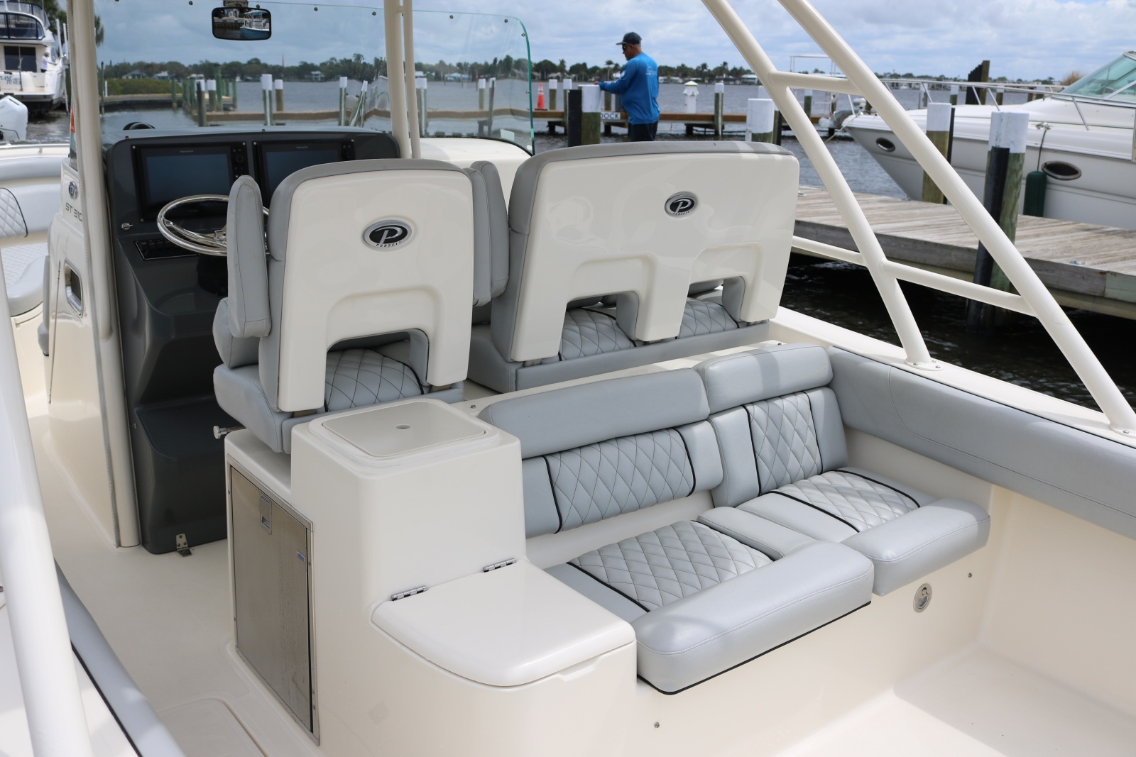 ANAM CARA 31ft Pursuit Yacht For Sale