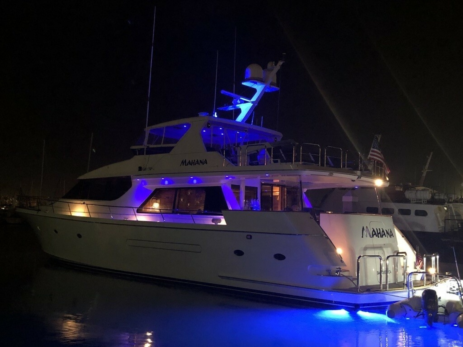 MINI MAHANA 37ft Axopar Yacht For Sale
