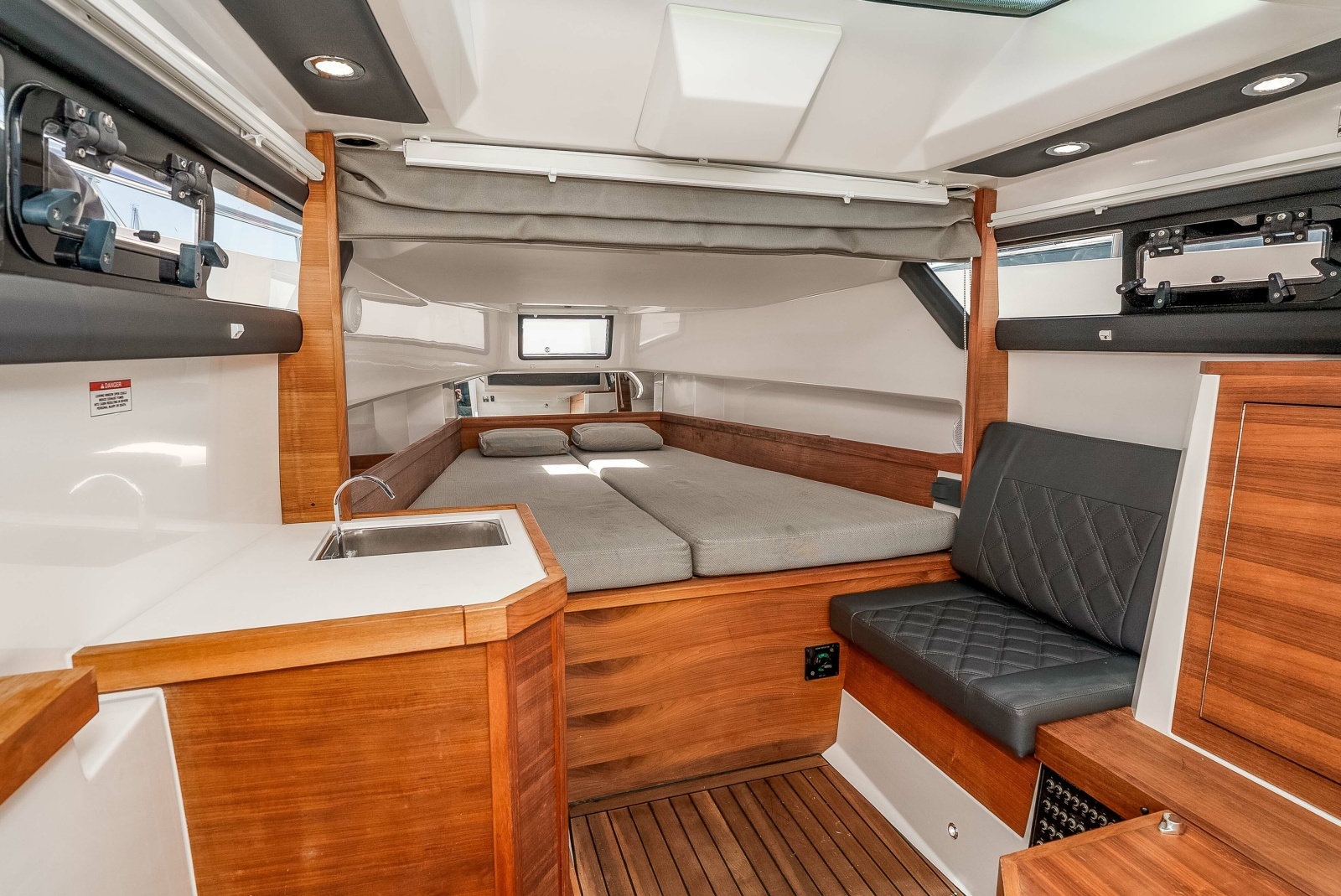 MINI MAHANA 37ft Axopar Yacht For Sale