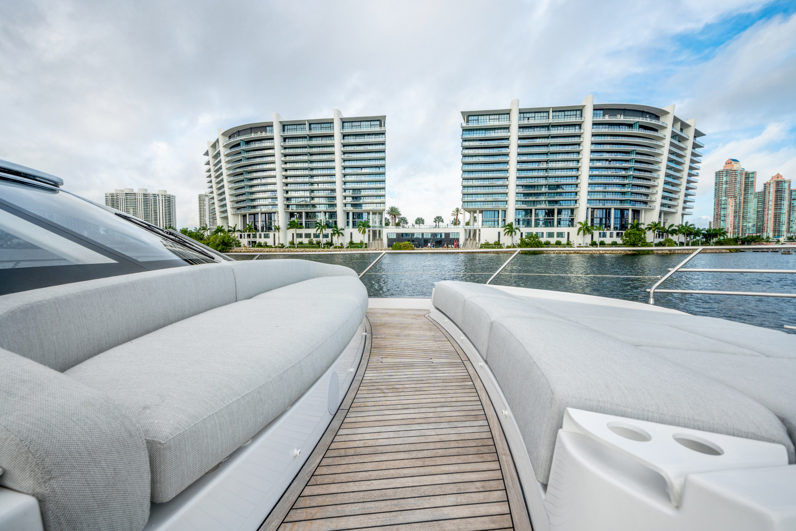 53ft Azimut Yacht For Sale