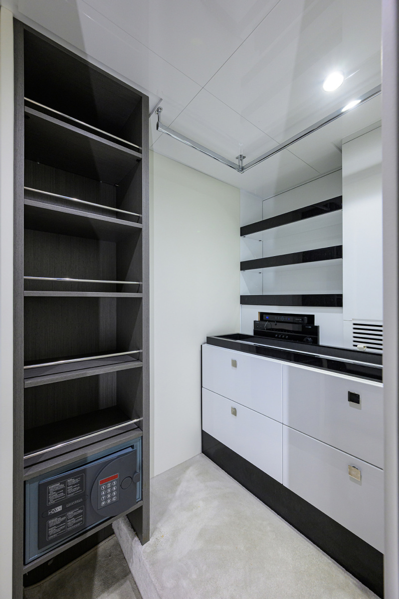 70ft Azimut Yacht For Sale