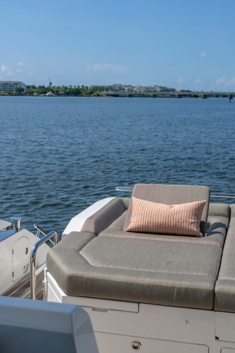 2019 Azimut S7