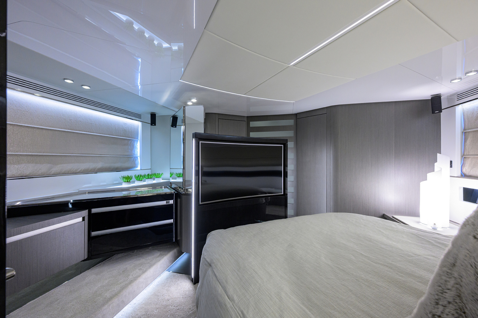 70ft Azimut Yacht For Sale