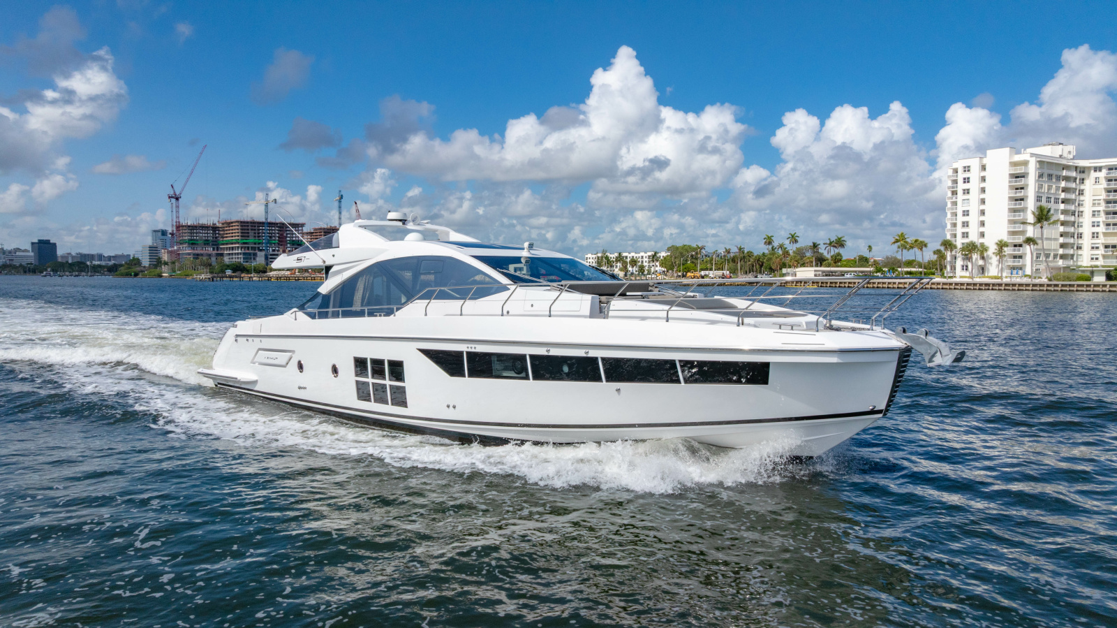 2019 Azimut S7