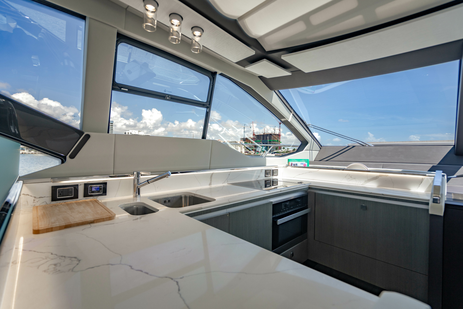 2019 Azimut S7