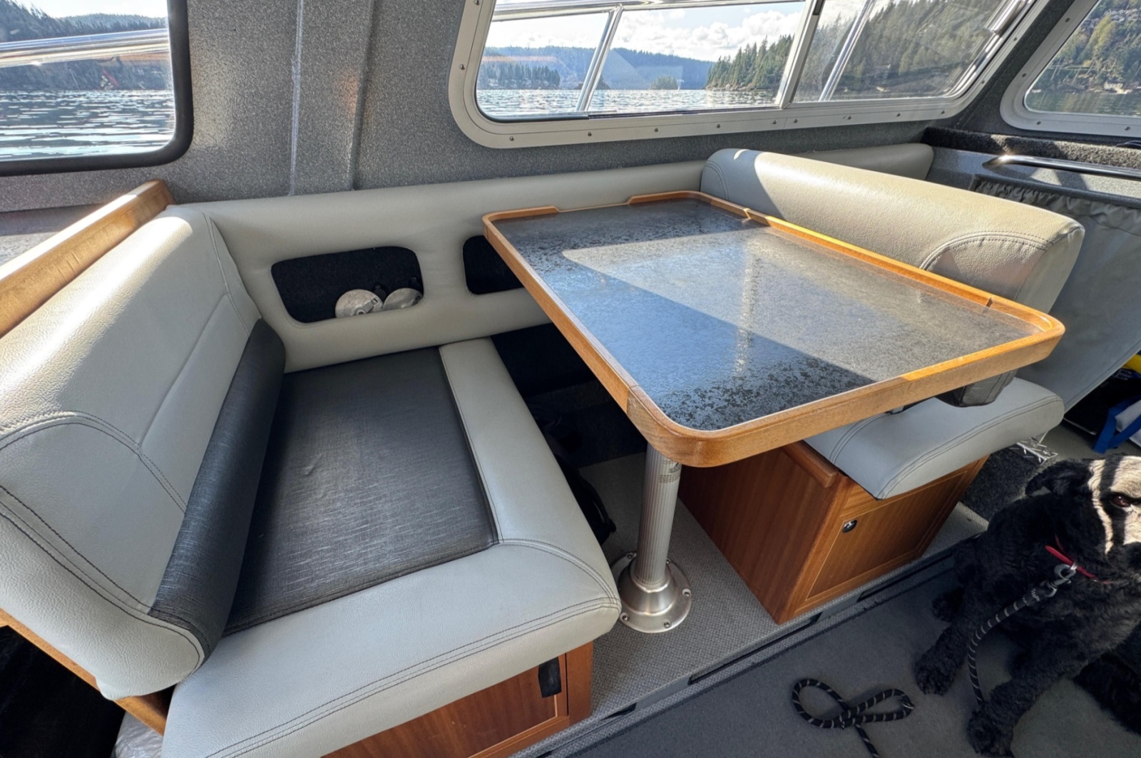 27' 2018 KingFisher 2725 Weekender