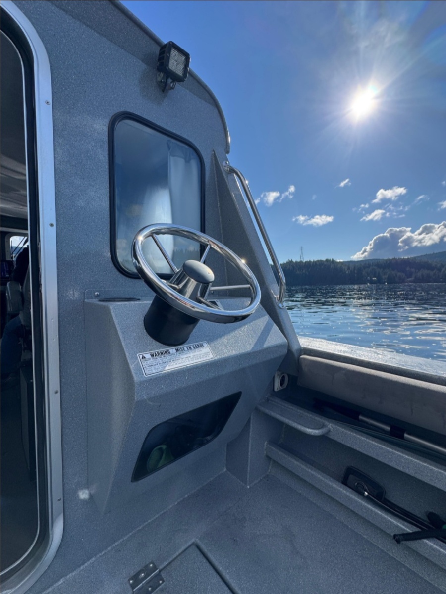 27' 2018 KingFisher 2725 Weekender