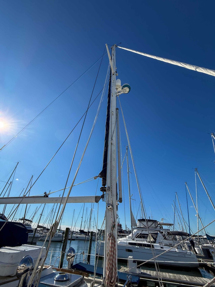 37' 1981 Endeavour Plan A