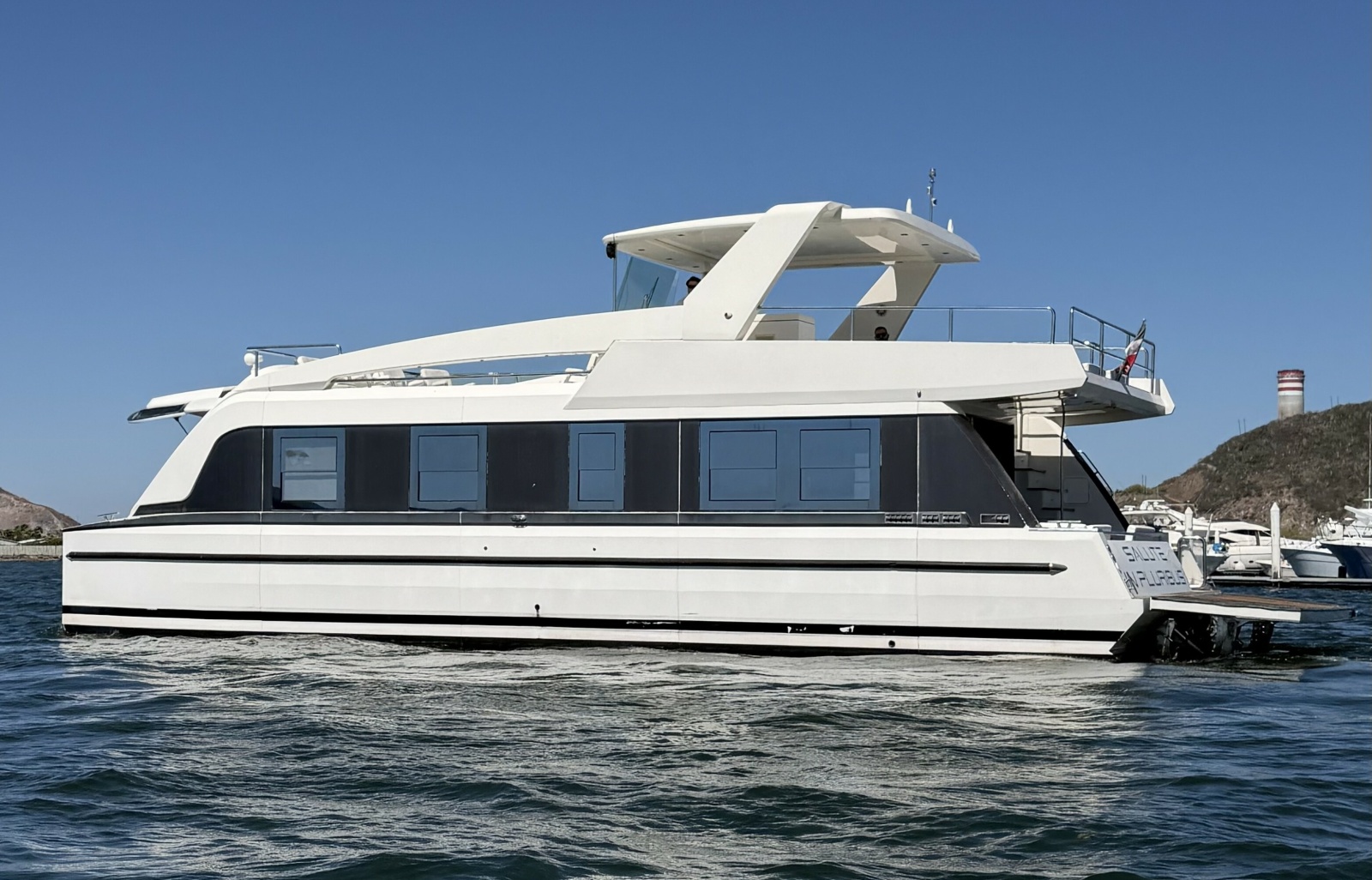 54' 2018 Overblue 54