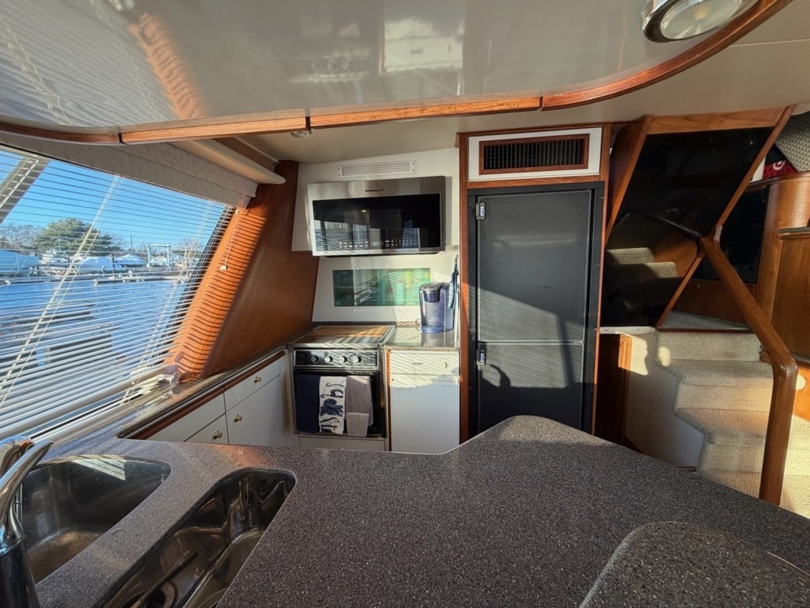 47' 1999 Bayliner 4788